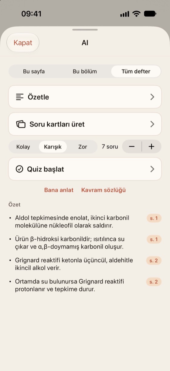 AI paneli: bu sayfa, bu bölüm ve tüm defter seçenekleri; Özetle, Soru kartları üret ve Quiz başlat; her özet maddesinin yanında sayfa numarası.